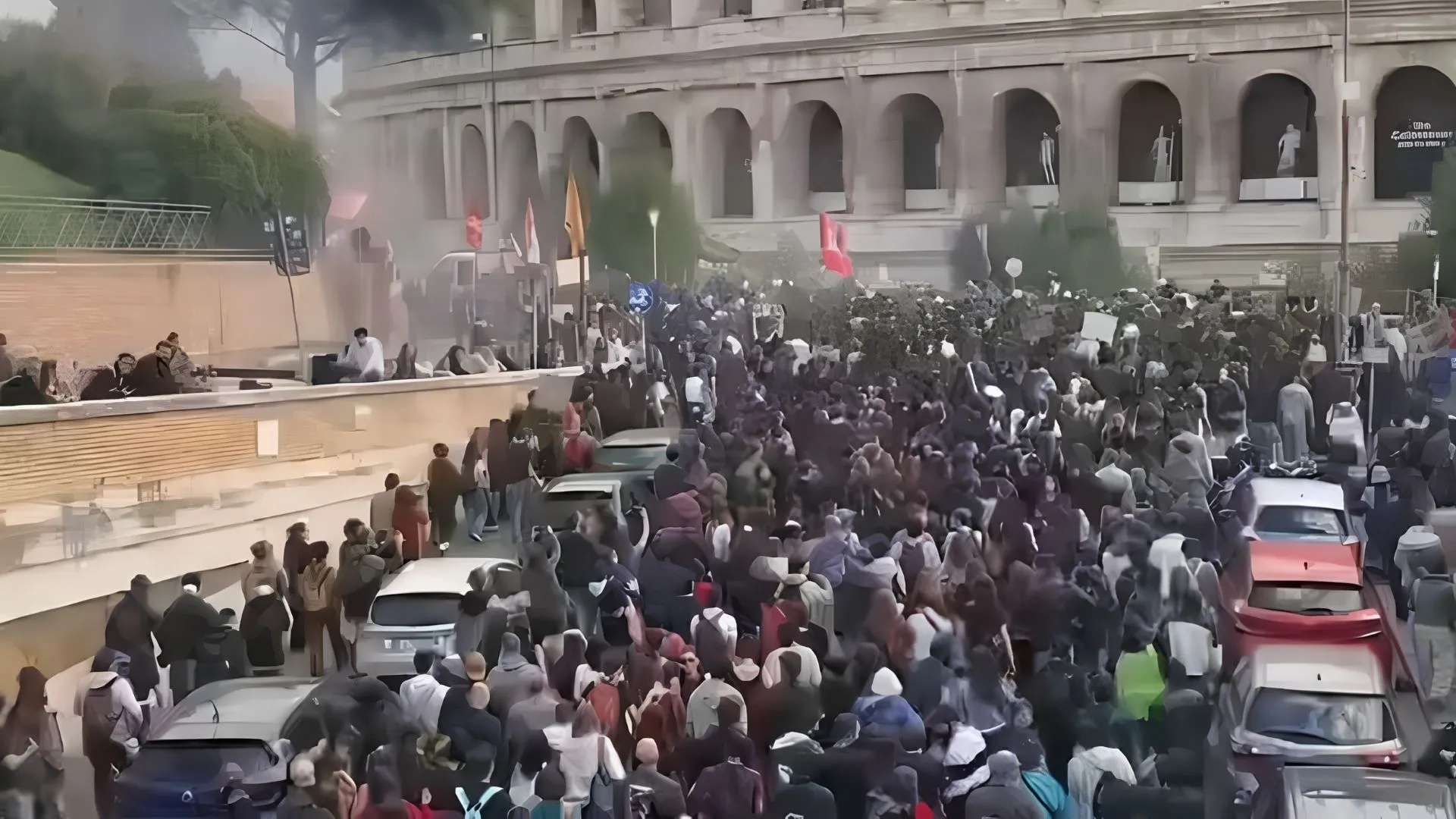 Masivas protestas en Italia contra la carestía, el Gobierno de Meloni y el rearme militar